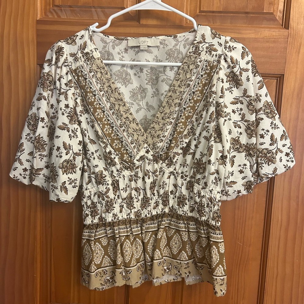 LOFT Women's Floral V-Neck Blouse - Brown and Cream